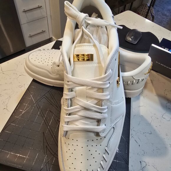 FN5032-100 Nike Air Jordan 1 Low Method Of Make White Gold MEN'S SIZE 10 US NEW - Picture 2 of 16